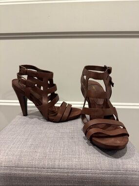 Jones New York NJ Love Me Brown Strappy High Heel Sandals 6.5